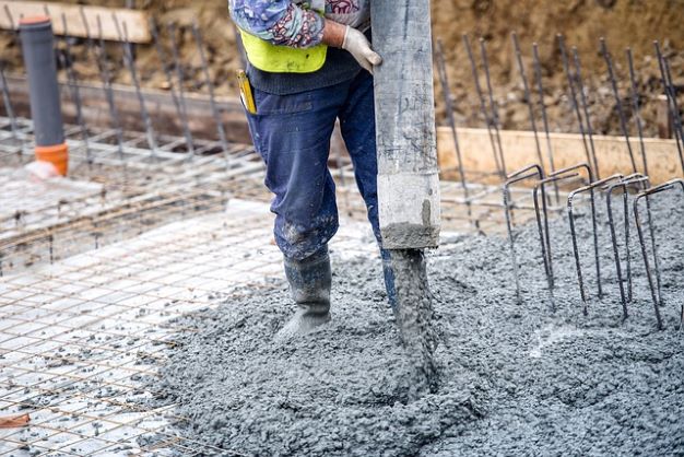 Concrete ready mix construction workers4